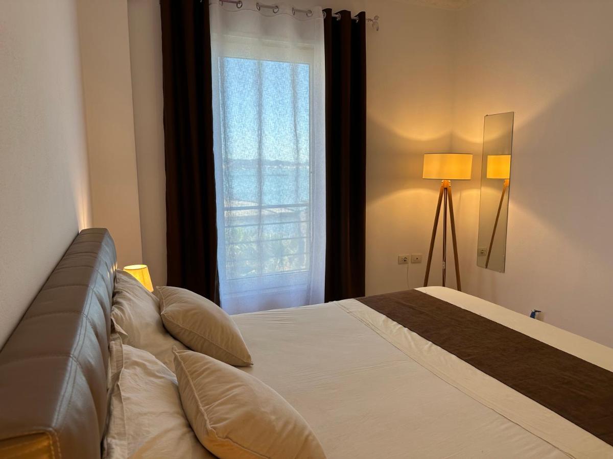 Beach Front Superior Apartment دراس المظهر الخارجي الصورة