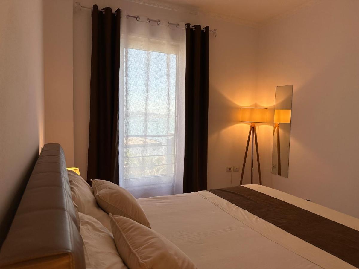 Beach Front Superior Apartment دراس المظهر الخارجي الصورة